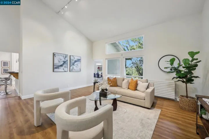 114 Alta Mesa Ct, Moraga, California 94556