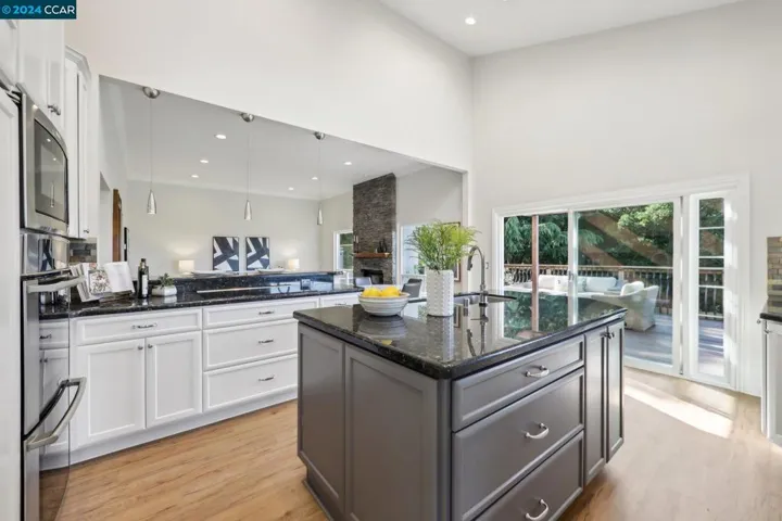 114 Alta Mesa Ct, Moraga, California 94556