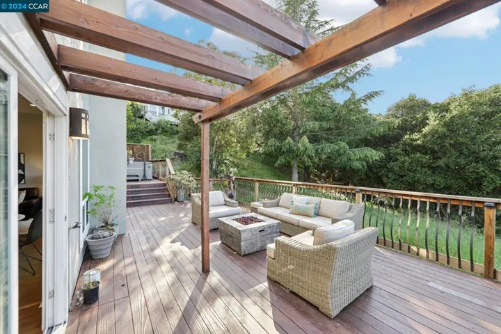 114 Alta Mesa Ct, Moraga, California 94556