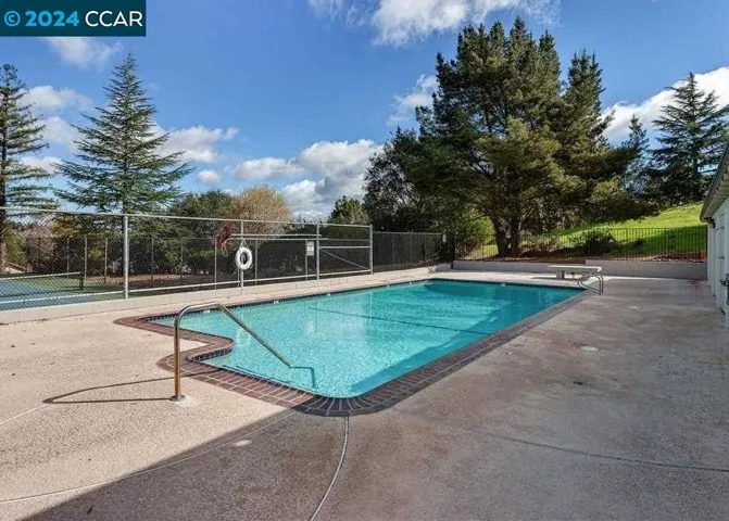 114 Alta Mesa Ct, Moraga, California 94556