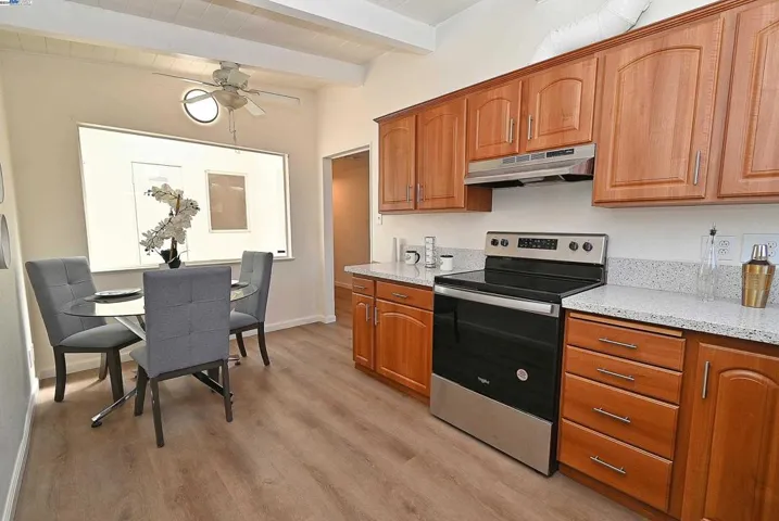 28220 Rochelle Ave, Hayward, California 94544