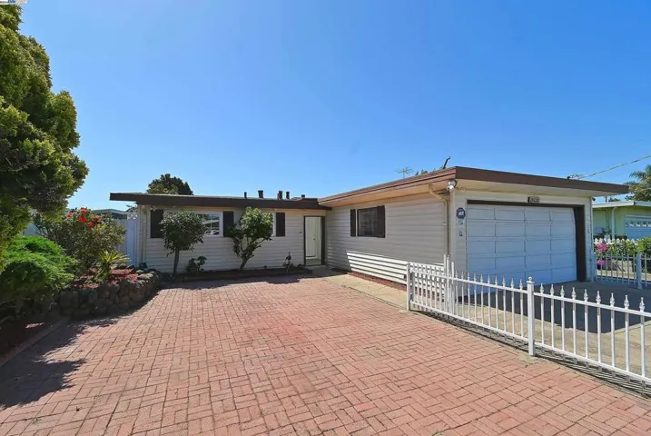 28220 Rochelle Ave, Hayward, California 94544