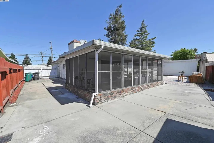28220 Rochelle Ave, Hayward, California 94544