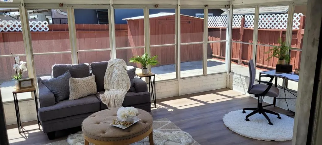 28220 Rochelle Ave, Hayward, California 94544