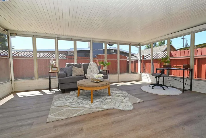 28220 Rochelle Ave, Hayward, California 94544