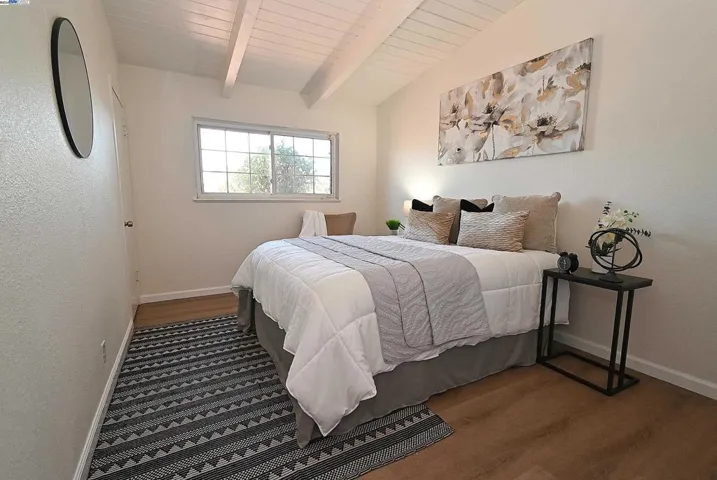 28220 Rochelle Ave, Hayward, California 94544