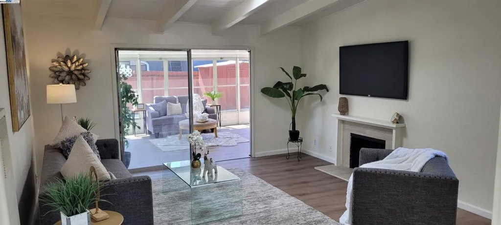 28220 Rochelle Ave, Hayward, California 94544