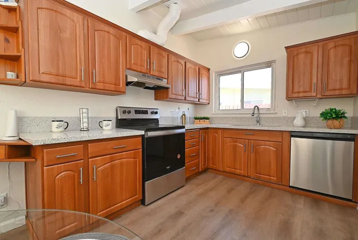 28220 Rochelle Ave, Hayward, California 94544