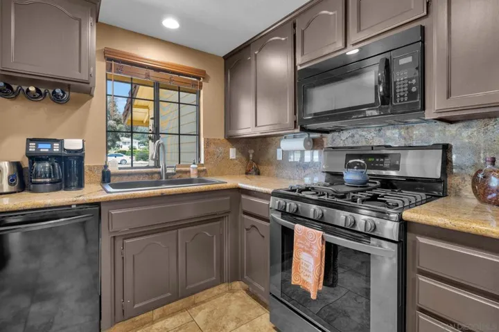 2564 Camino Lagarto, Alpine, California 91901