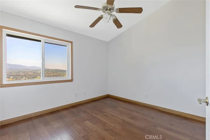 27500 Label Avenue, Canyon Country, California 91351