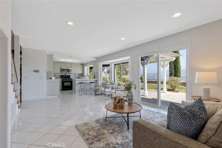 27500 Label Avenue, Canyon Country, California 91351