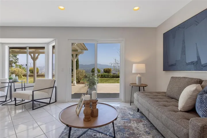 27500 Label Avenue, Canyon Country, California 91351