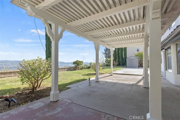 27500 Label Avenue, Canyon Country, California 91351