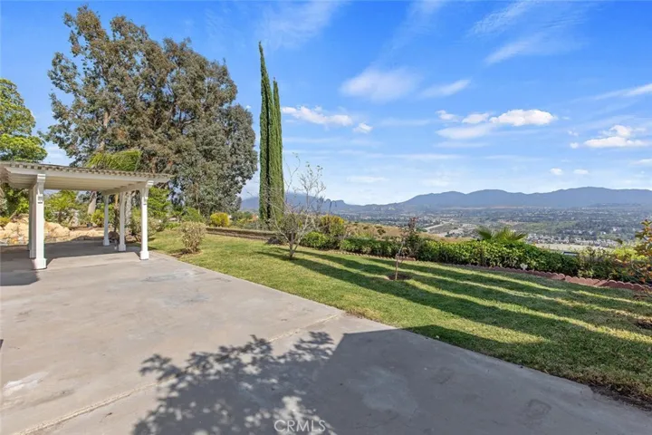 27500 Label Avenue, Canyon Country, California 91351