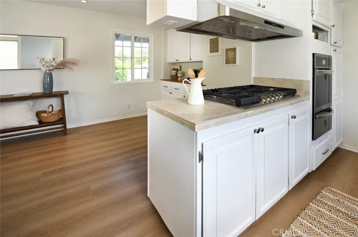 Open Stovetop Peninsula