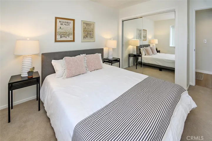 #3 Bedroom w/Mirrored Wardrobe Closet Doors