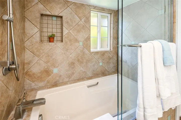 Soothing & Relaxing Spa-like Features