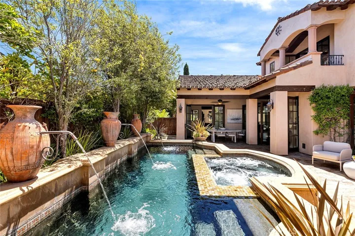 2900 Carob Street, Newport Beach, California 92660