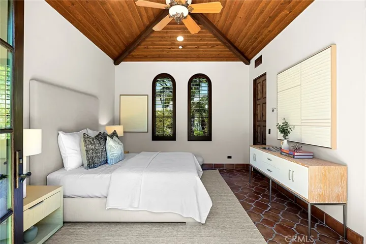 2900 Carob Street, Newport Beach, California 92660