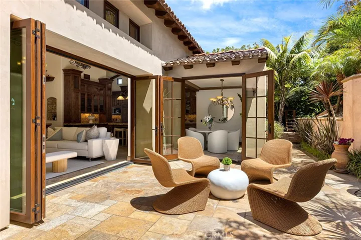 2900 Carob Street, Newport Beach, California 92660
