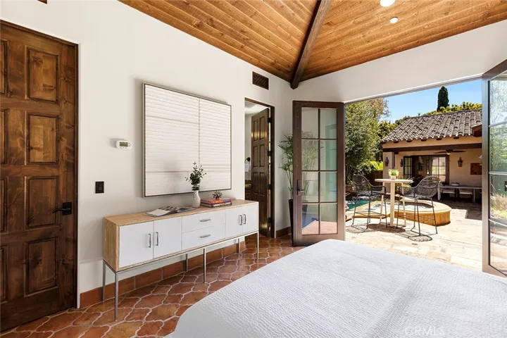 2900 Carob Street, Newport Beach, California 92660