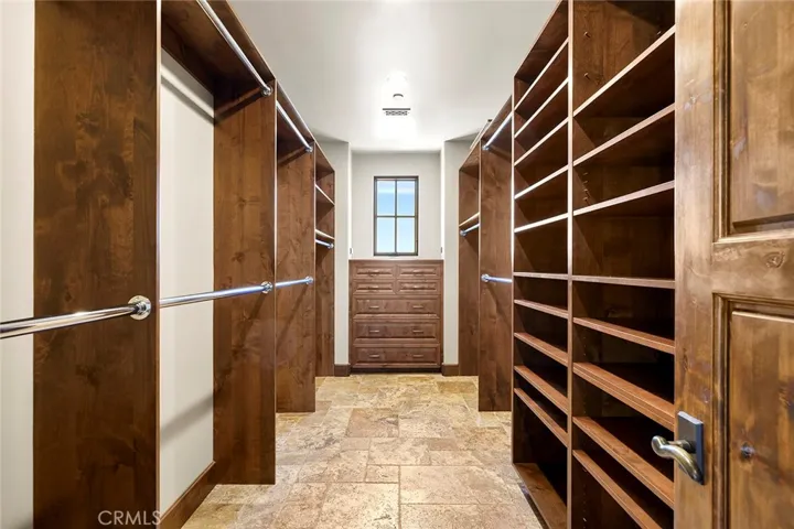 2900 Carob Street, Newport Beach, California 92660
