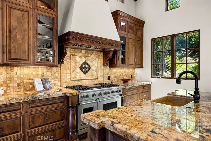 2900 Carob Street, Newport Beach, California 92660