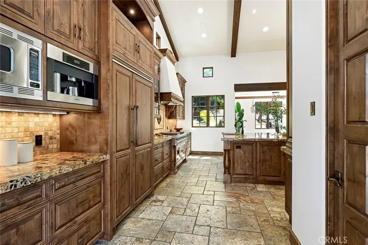 2900 Carob Street, Newport Beach, California 92660