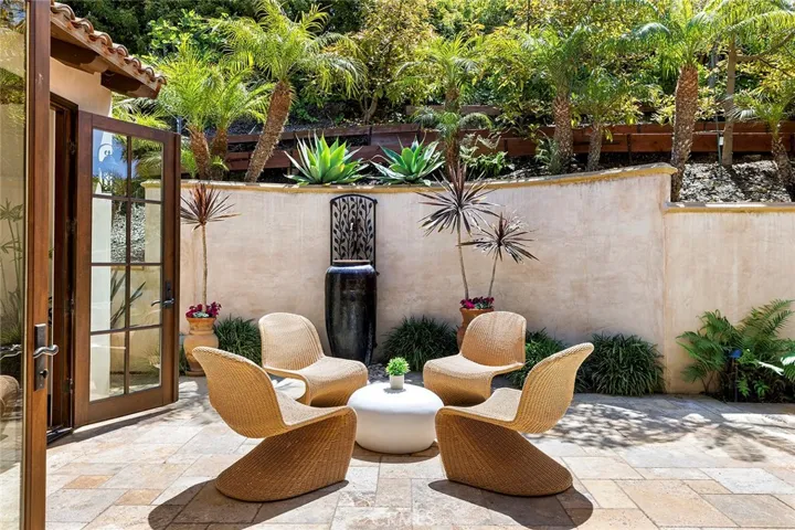 2900 Carob Street, Newport Beach, California 92660