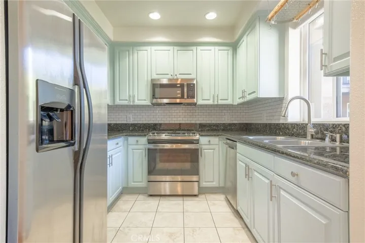 1401 S St Andrews Place 311, Los Angeles, California 90019
