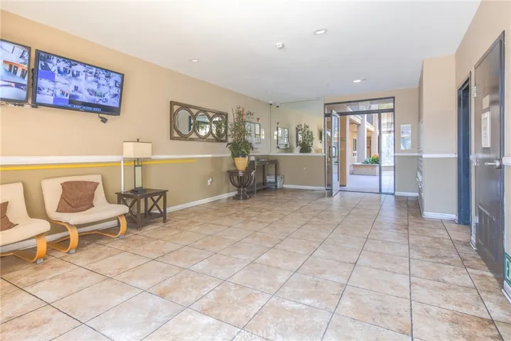 1401 S St Andrews Place 311, Los Angeles, California 90019