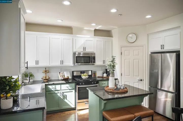 664 Falling Star Dr, Martinez, California 94553