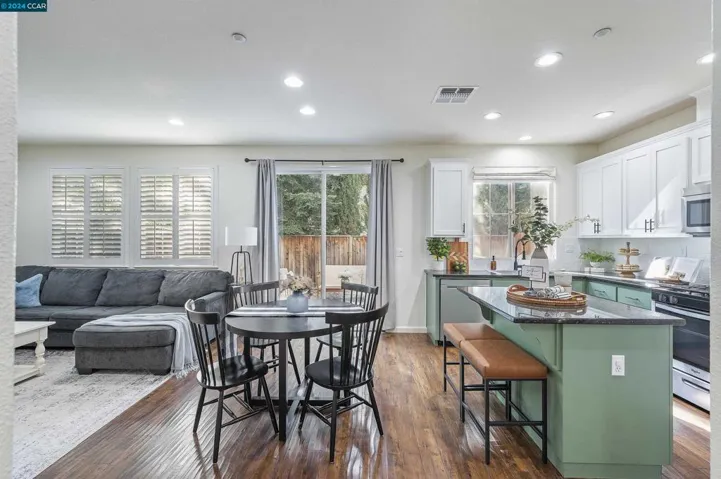 664 Falling Star Dr, Martinez, California 94553