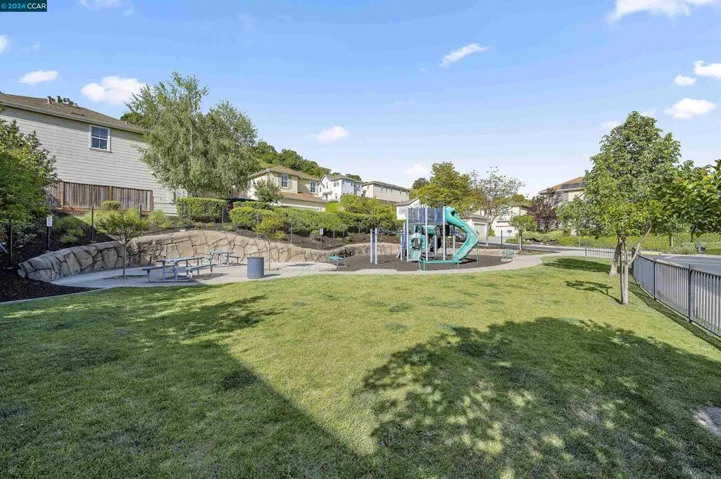664 Falling Star Dr, Martinez, California 94553