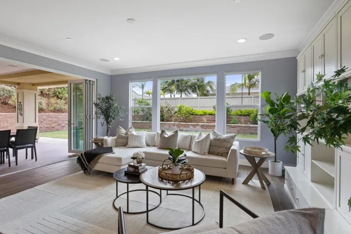 2887 Crest Drive, Carlsbad, California 92008