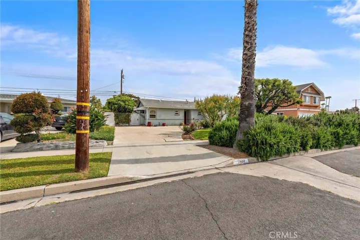 2409 Monica Lane, Santa Ana, California 92706
