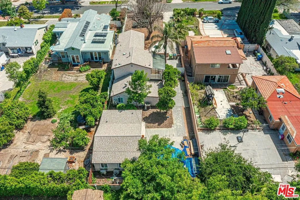 17425 Los Alimos Street, Granada Hills, California 91344 home-pic-44