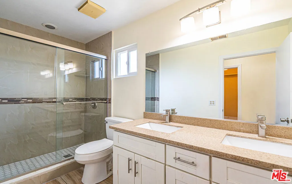 17425 Los Alimos Street, Granada Hills, California 91344 home-pic-34