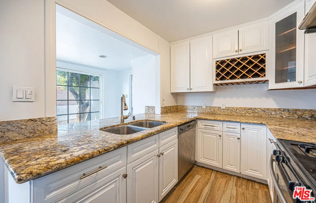 17425 Los Alimos Street, Granada Hills, California 91344 home-pic-8