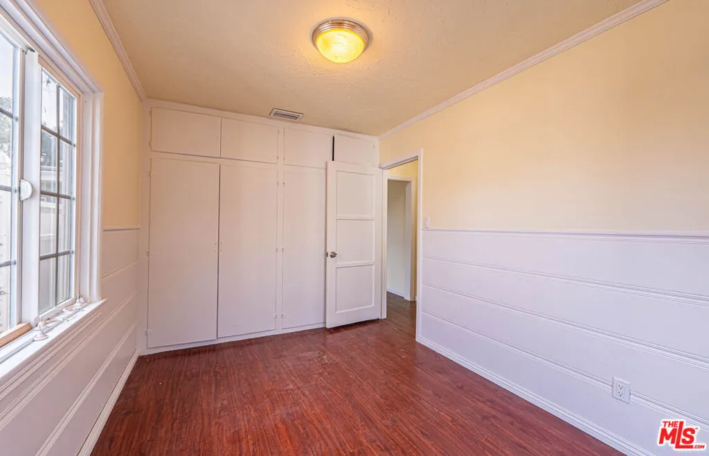 17425 Los Alimos Street, Granada Hills, California 91344 home-pic-20
