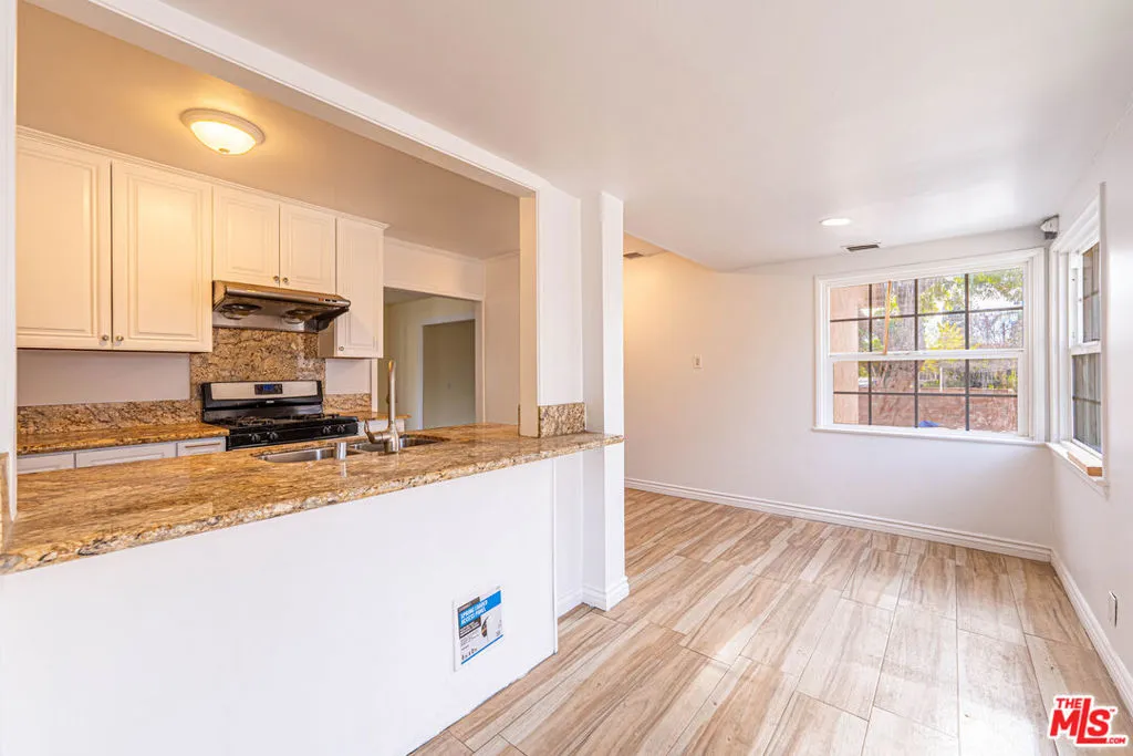 17425 Los Alimos Street, Granada Hills, California 91344 home-pic-10