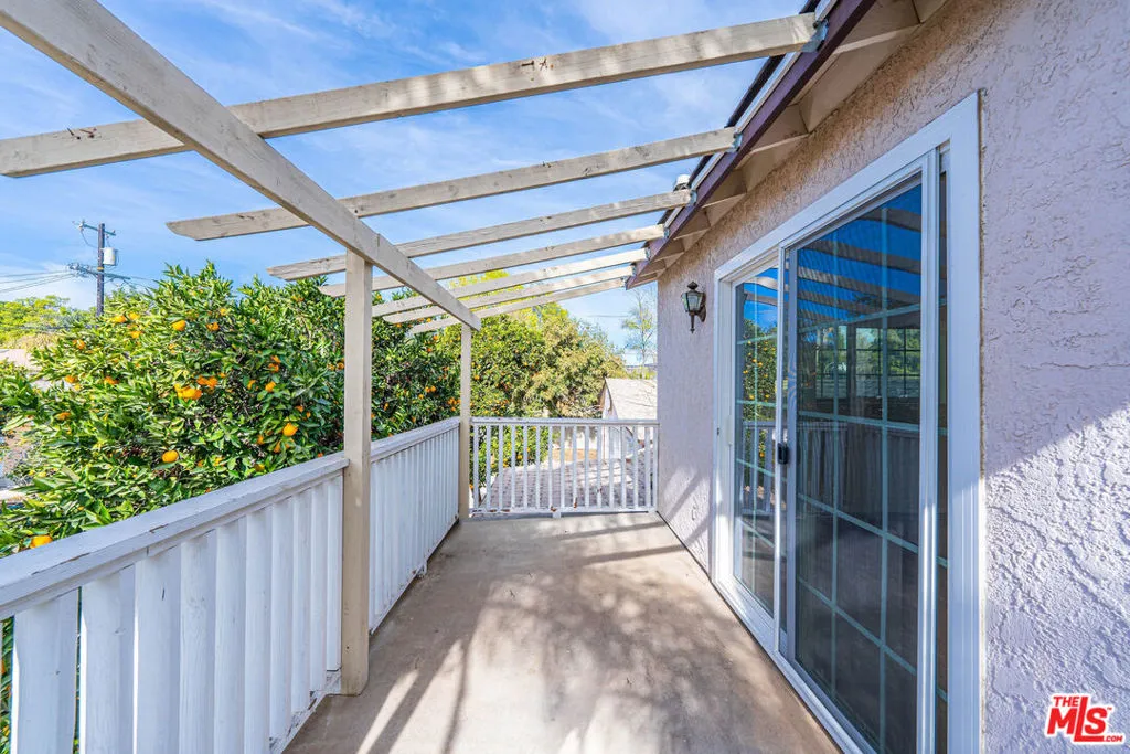 17425 Los Alimos Street, Granada Hills, California 91344 home-pic-32