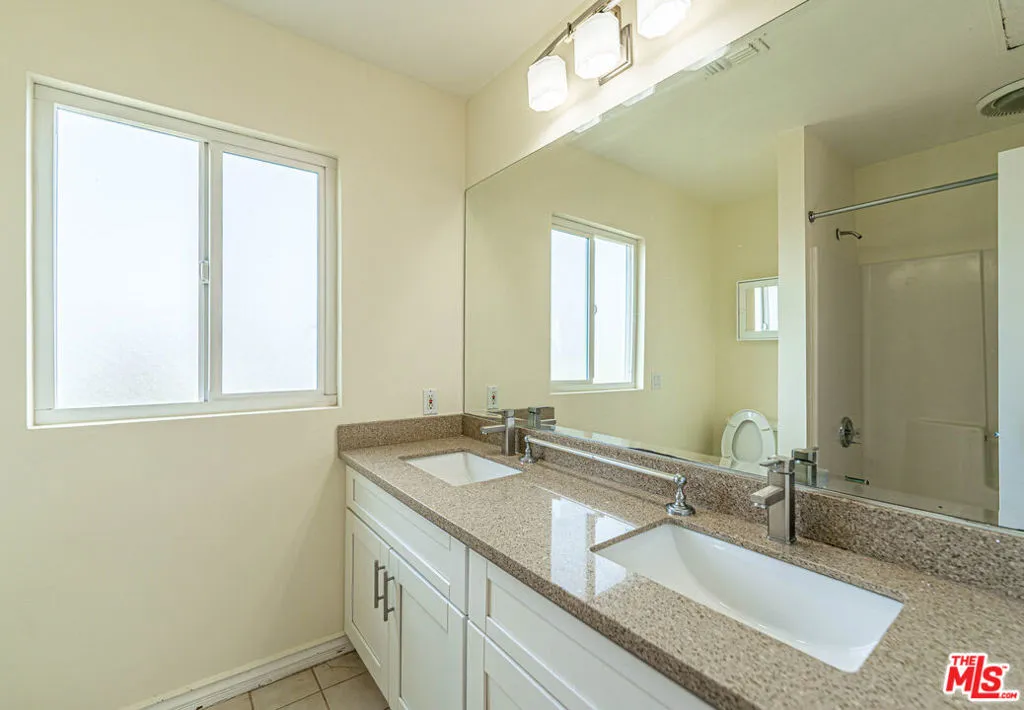 17425 Los Alimos Street, Granada Hills, California 91344 home-pic-26