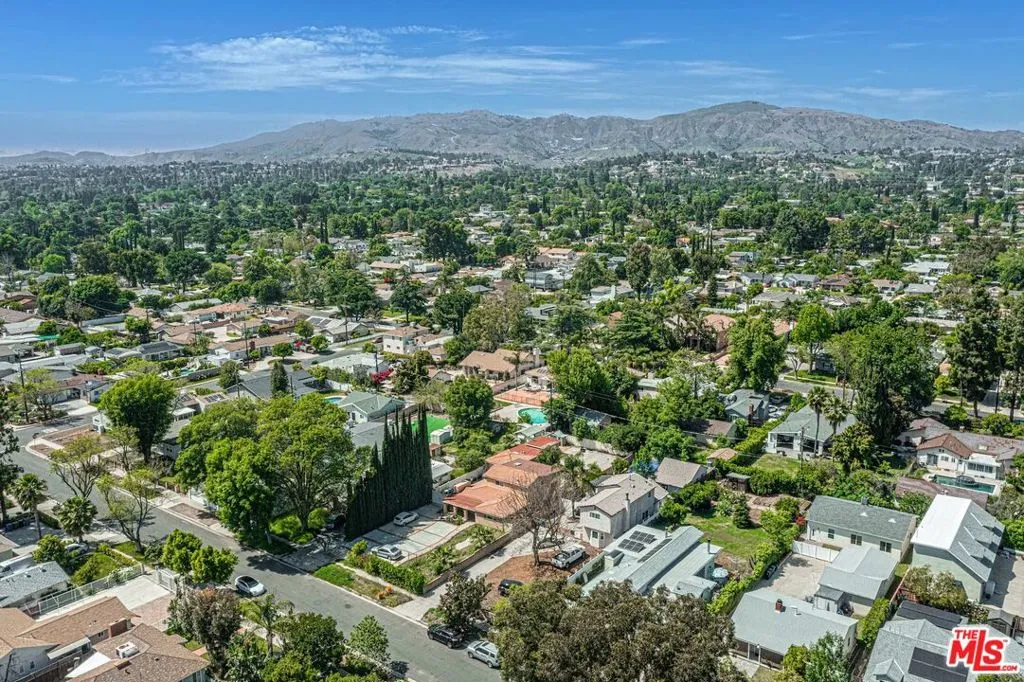 17425 Los Alimos Street, Granada Hills, California 91344 home-pic-39