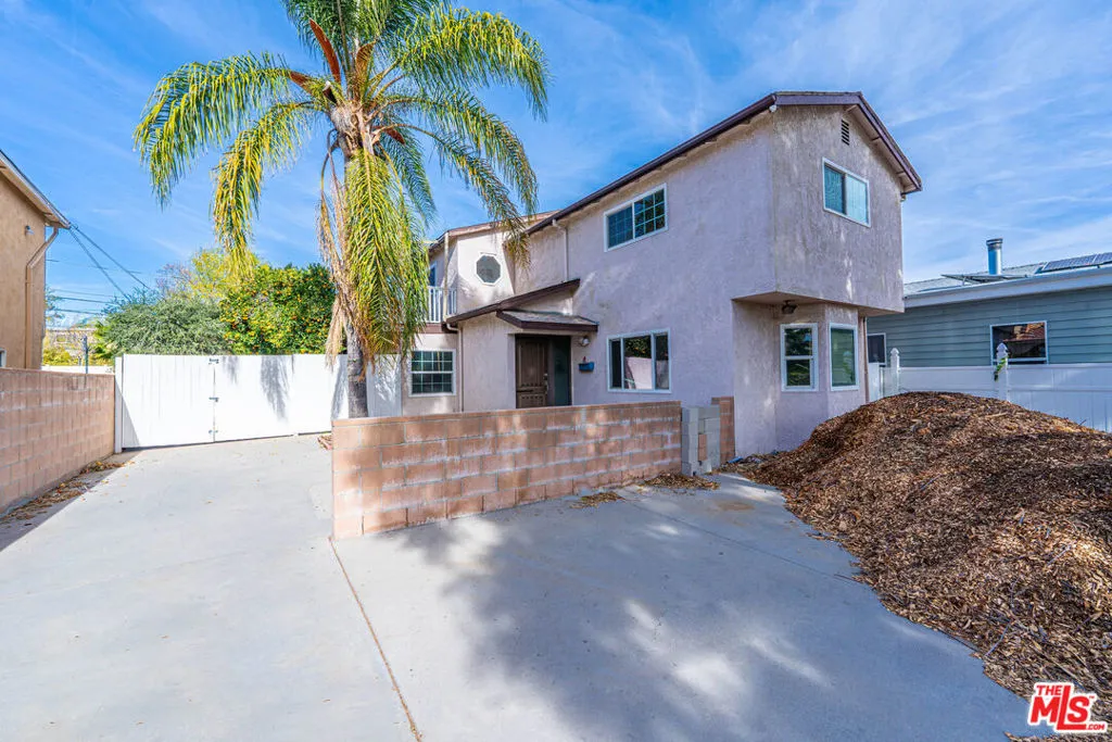 17425 Los Alimos Street, Granada Hills, California 91344 home-pic-0