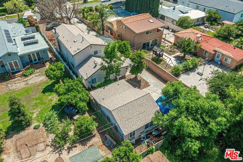 17425 Los Alimos Street, Granada Hills, California 91344 home-pic-45