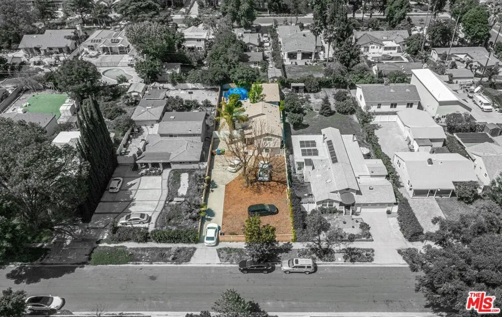 17425 Los Alimos Street, Granada Hills, California 91344 home-pic-37
