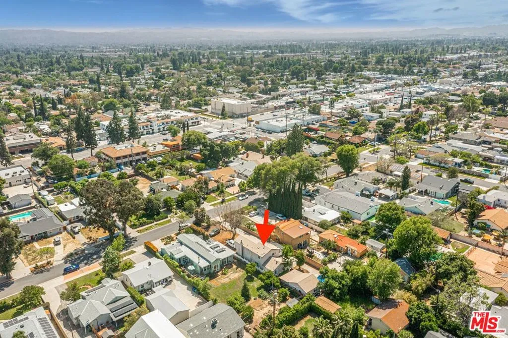 17425 Los Alimos Street, Granada Hills, California 91344 home-pic-50