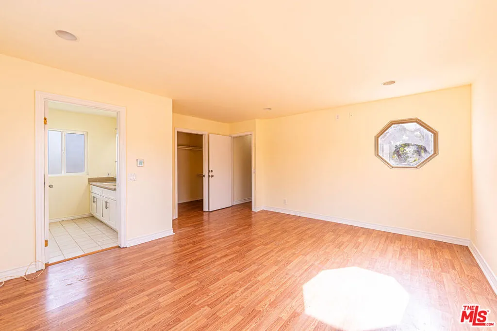 17425 Los Alimos Street, Granada Hills, California 91344 home-pic-23