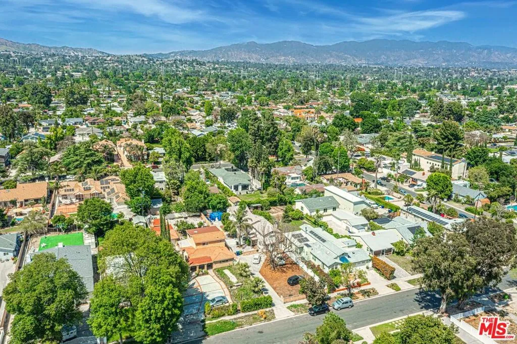 17425 Los Alimos Street, Granada Hills, California 91344 home-pic-40